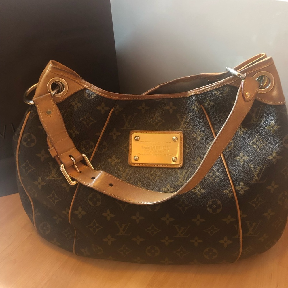Authentic Louis Vuitton shoulder bag
